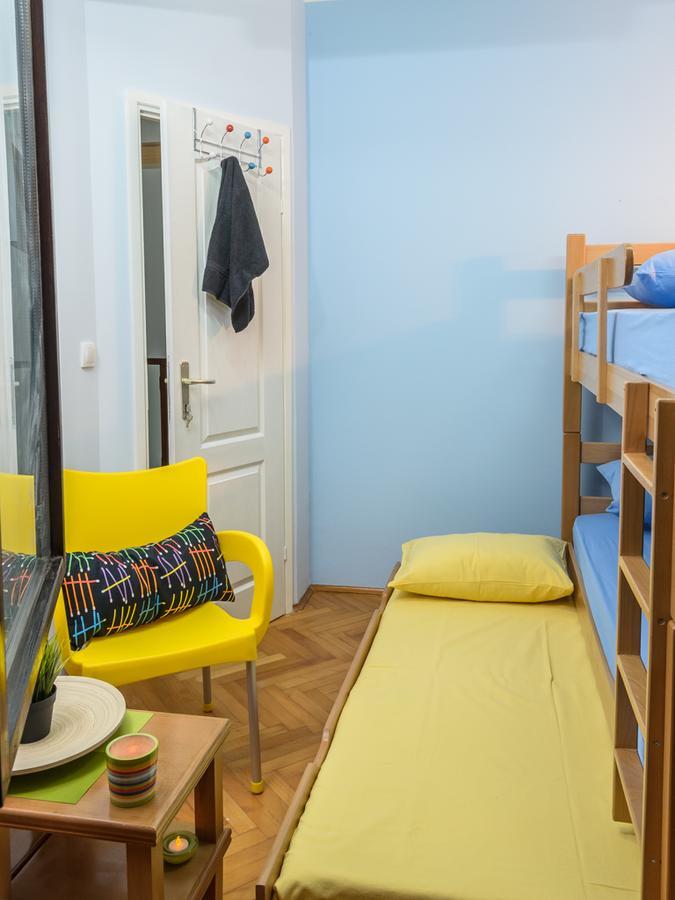 Hostel White Town Belgrado Esterno foto